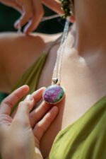 Collar con Dije Rubísoizita en plata 950. - Imagen 2